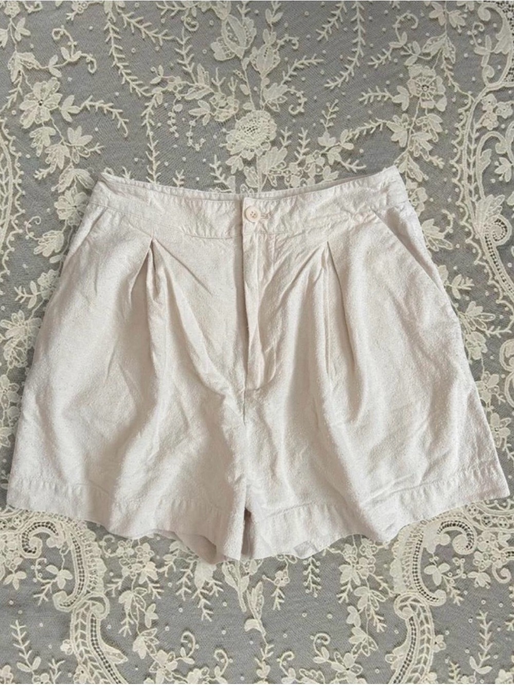 Jenni Kayne 100% Silk Cream Pleated Dress Shorts Luxury Designer Minimalist